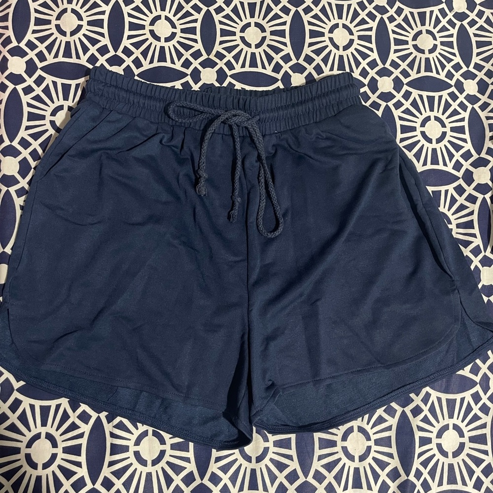 WOMENS LOUNGE/GYM SHORTS | BRAND NEW!